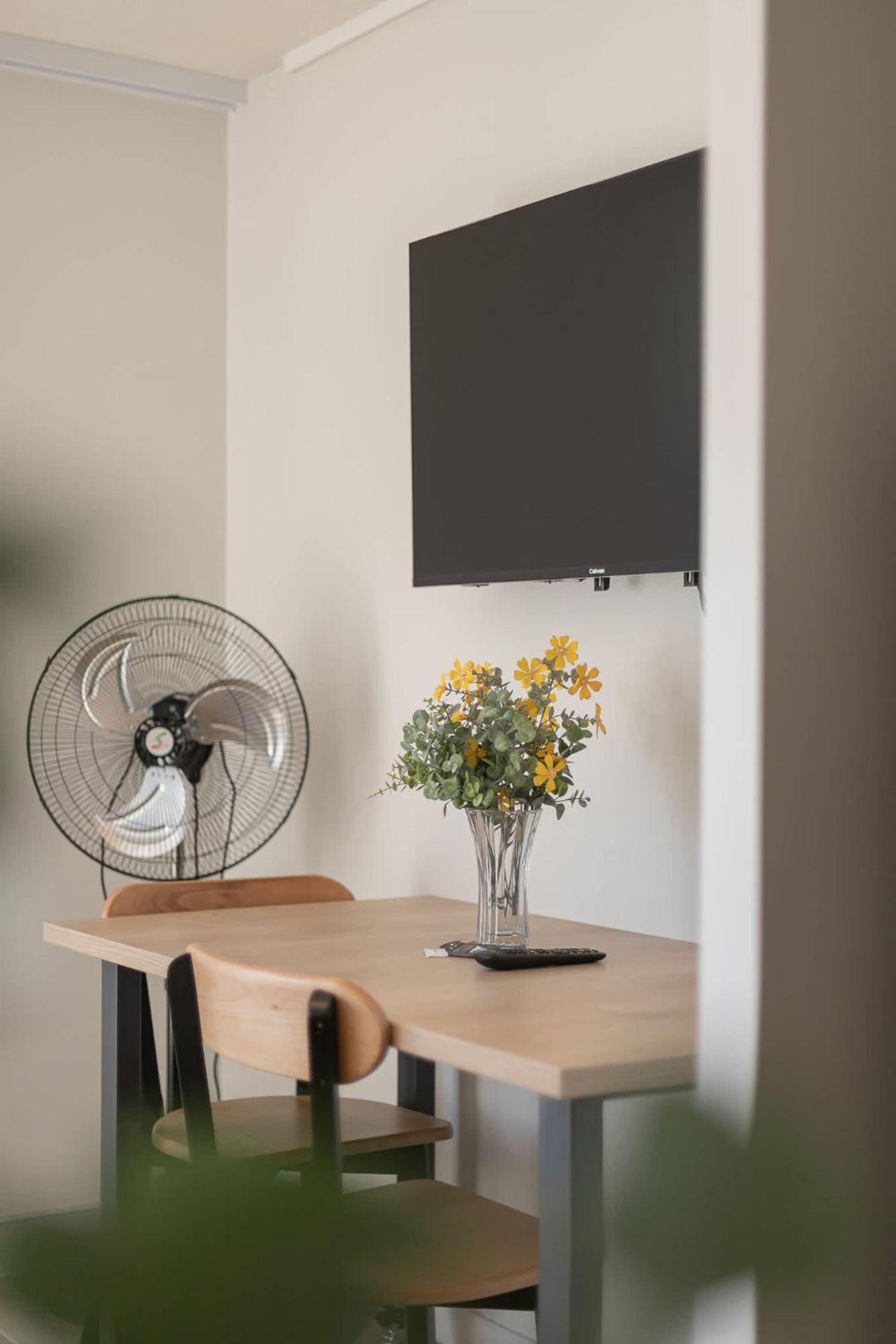 Feel Modern And Comfortable