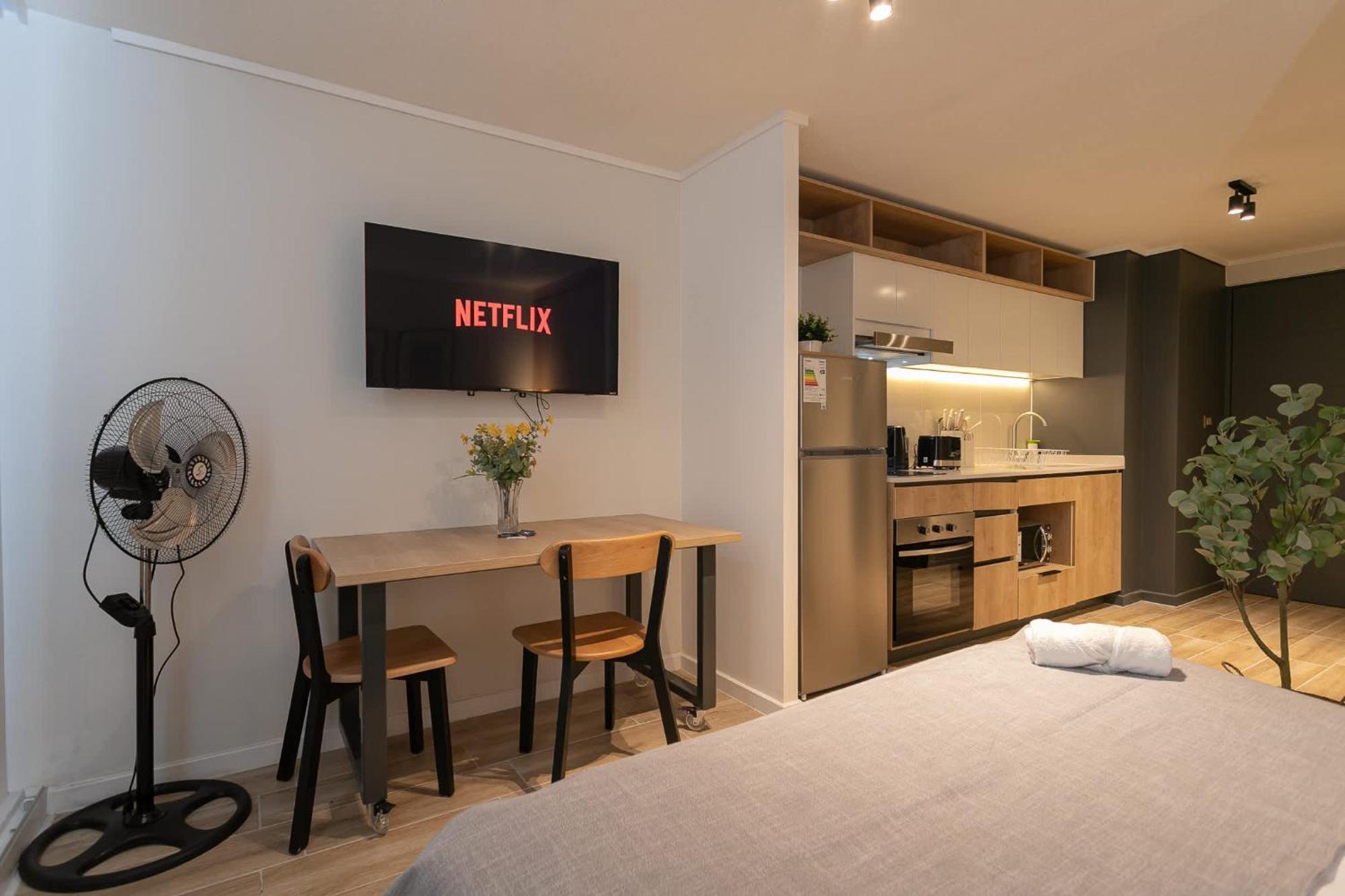 Feel Modern And Comfortable Apartamento