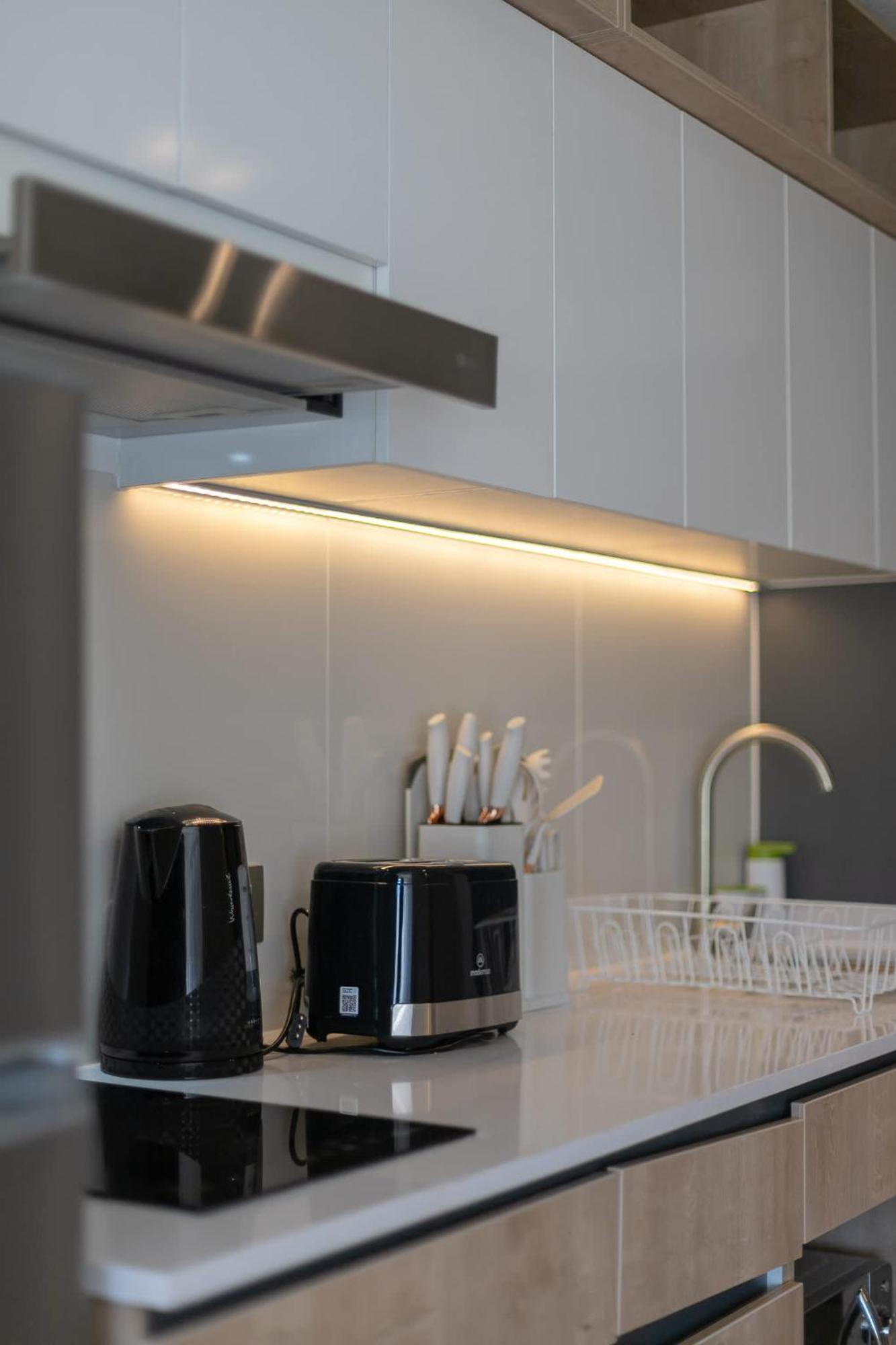 Feel Modern And Comfortable *